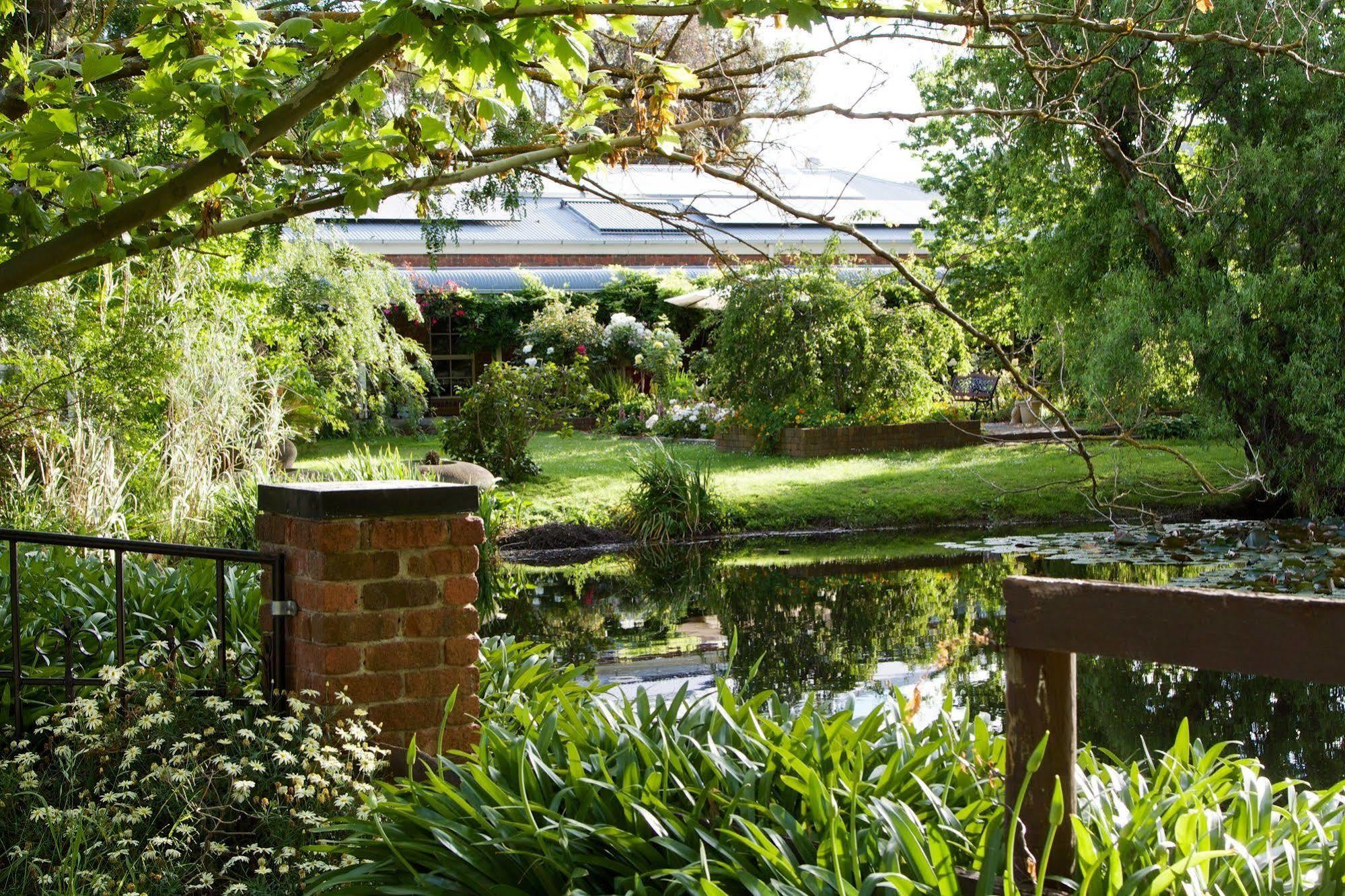 Holly Lane Mews Motel Yarra Glen Exterior photo